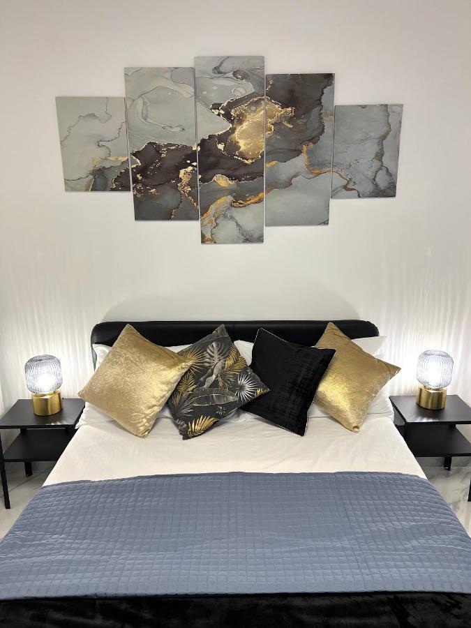 Fellini Suites Lungomare Near The Sea Κατάνια Εξωτερικό φωτογραφία